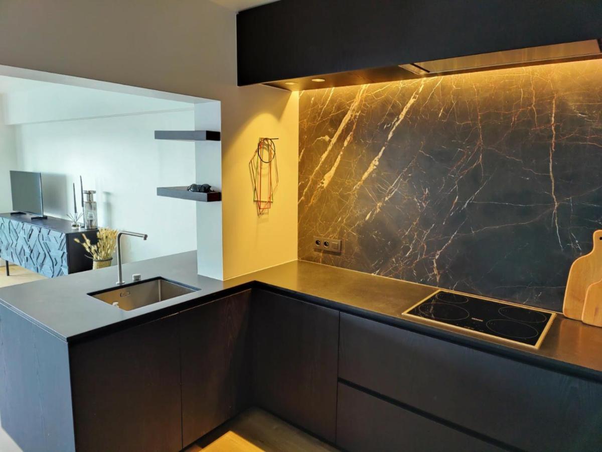 Apartment Seaview Heist: 3-bedroom Flat By The *